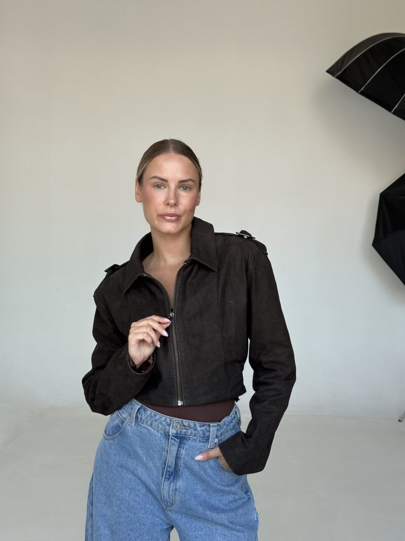 BRĄZOWA KRÓTKA KURTKA ZE SKÓRY NATURALNEJ no2