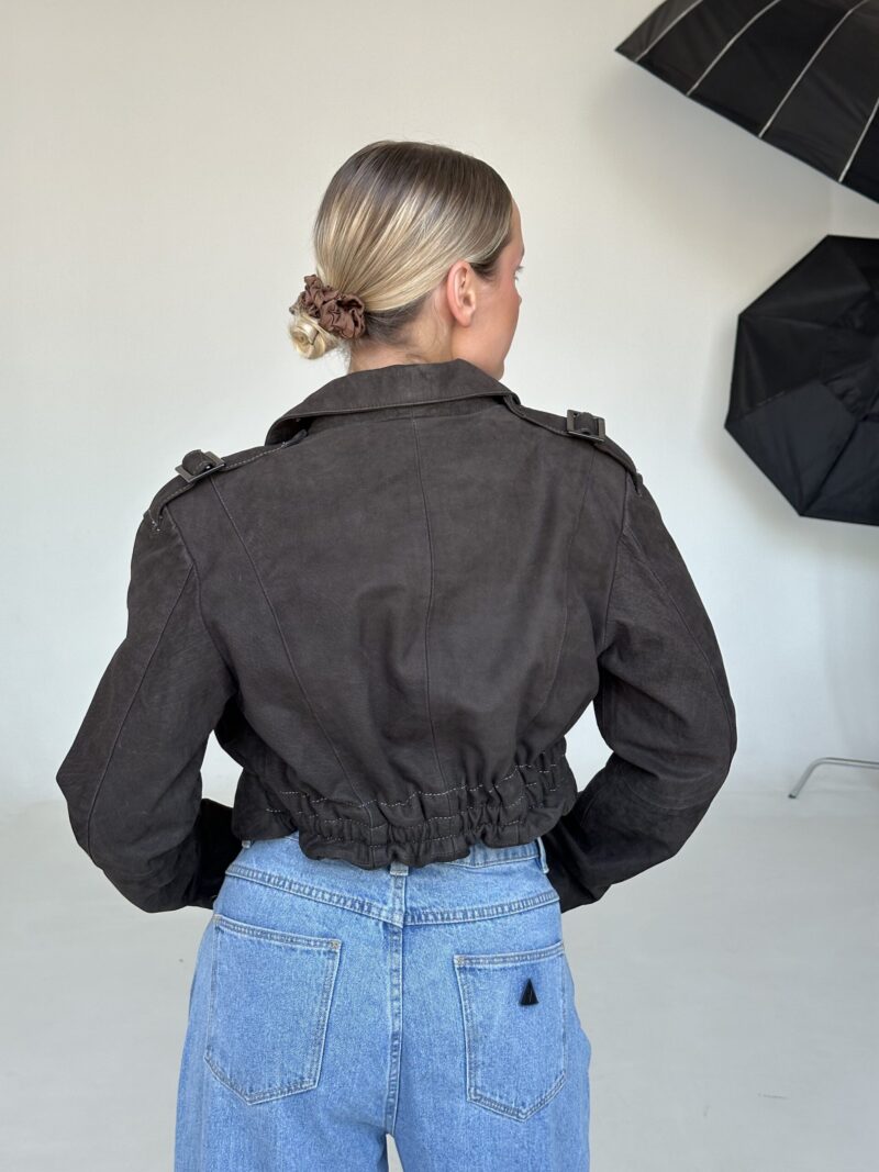 BRĄZOWA KRÓTKA KURTKA ZE SKÓRY NATURALNEJ no2