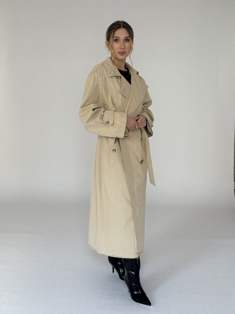 BEŻOWY TRENCZ Z PASKIEM