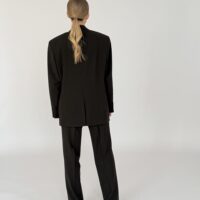 BRĄZOWY GARNITUR Z DELIKATNE PASKI